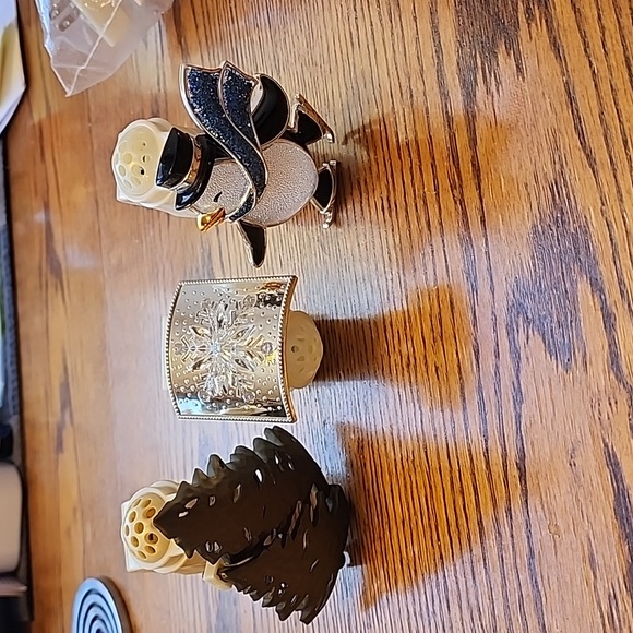 Bath & Body works Wallflower plugins - Picture 4 of 6